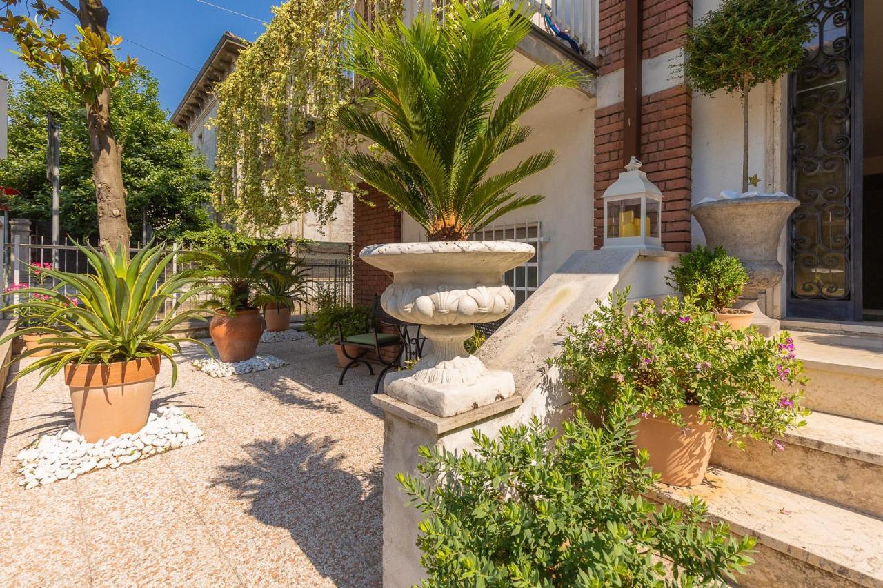 Crys: Rooms, Holiday, Business Verona Exterior foto